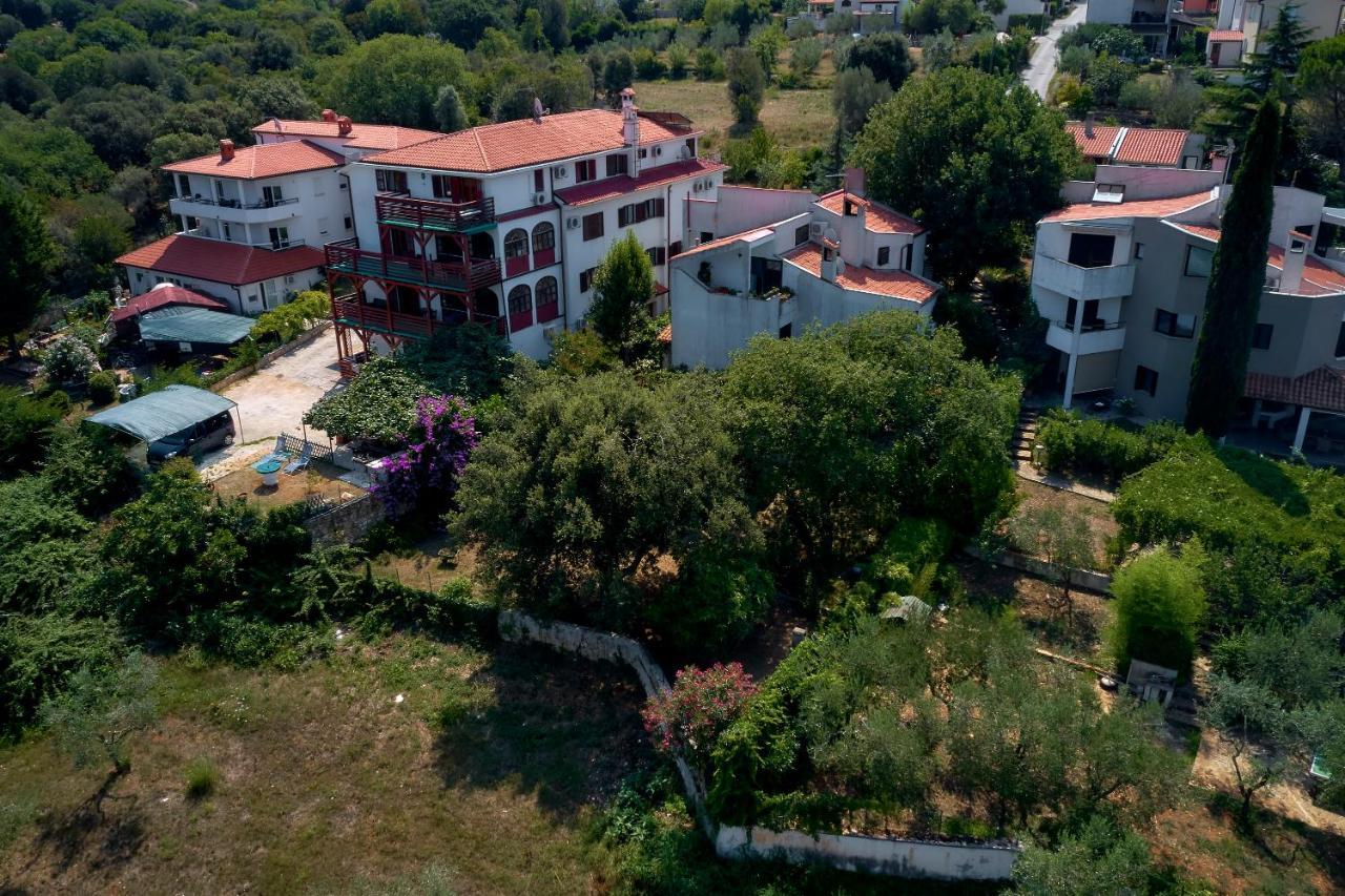Apartments Dracice 1019 Banjole Buitenkant foto